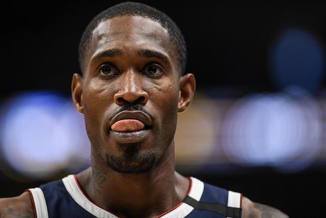 罗马诺：曼联支持奥纳纳&对他有信心